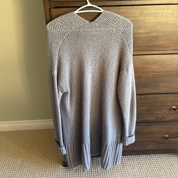 Ricki's Knitted Cardigan - Picture 2 of 3